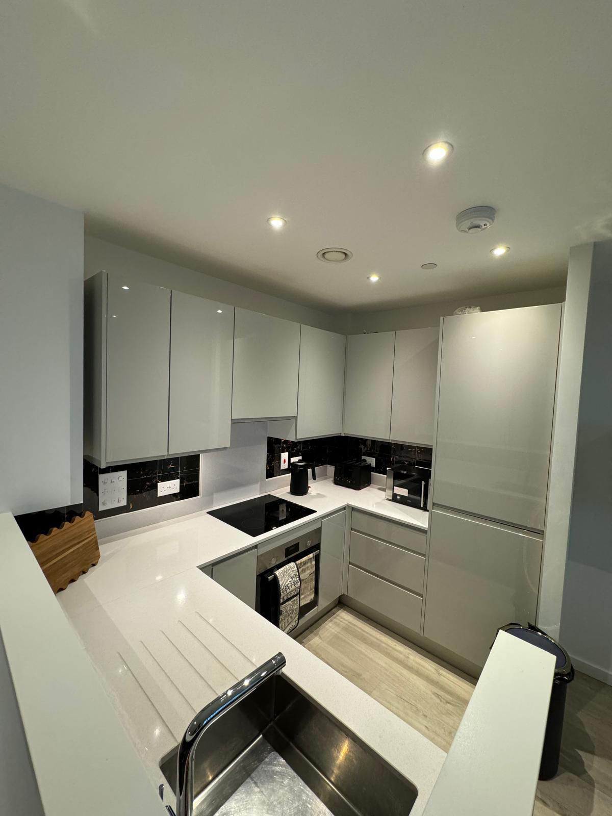 3 Bed, 2 Bath Apartment Newham East London, E16 R2SH/R2R🏡