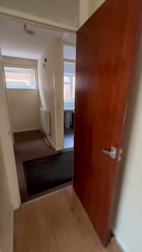 TW5, Hounslow, 2 Bed 1 Bath, House, R2R / R2SA