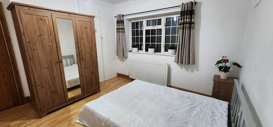 Thumbnail: 1 Bed, 1 Bath Apartment Available Greenford, UB6 R2SA🏡