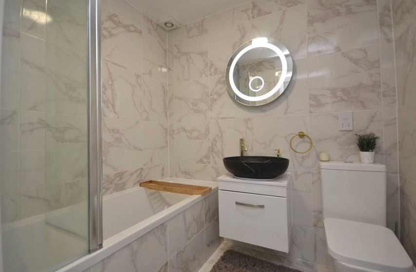 Thumbnail: 3 Bed 2 Bath Flat Available in Reading, RG1 for a Purchase🏡