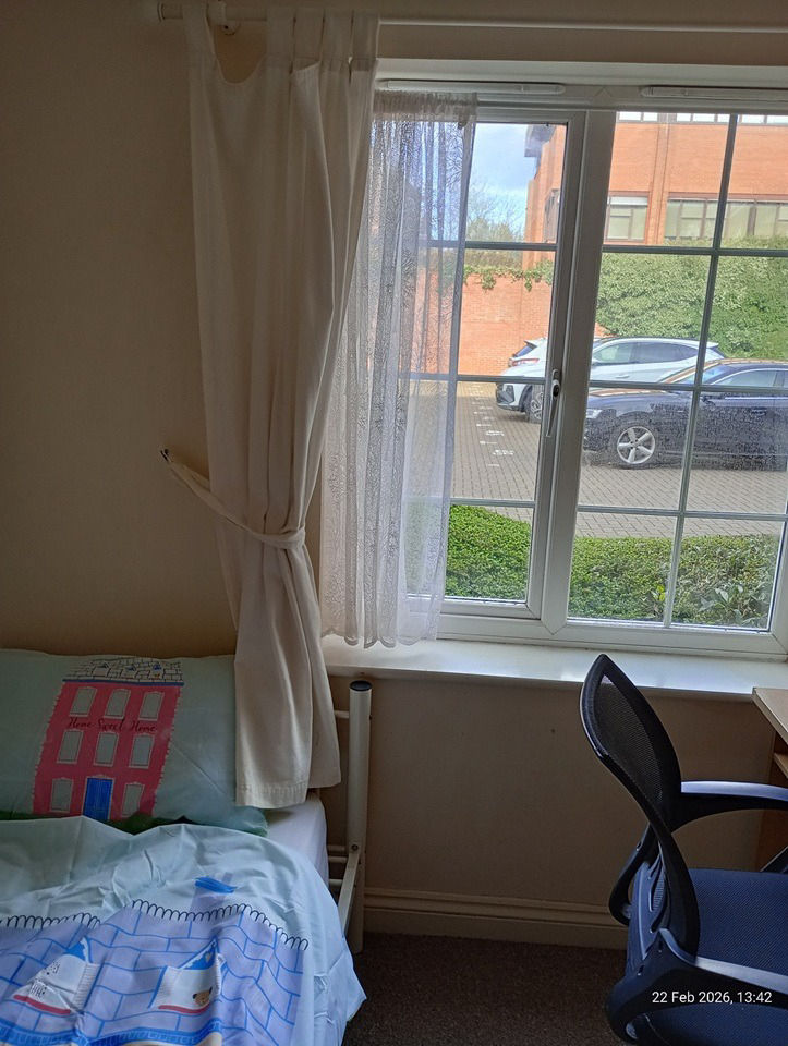 Thumbnail: 2 Bed, 1 Bath Flat Available Newbury, RG14 R2SA/R2SH🏡