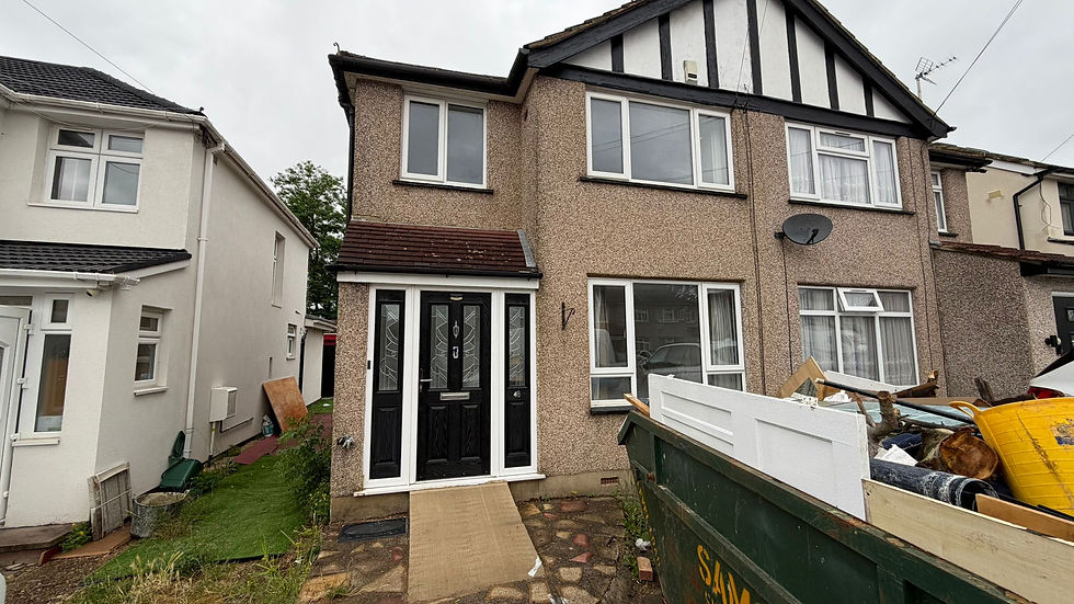 Thumbnail: 4 Bed, 2 Bath House Available in Hayes, UB3 For R2SA🏡
