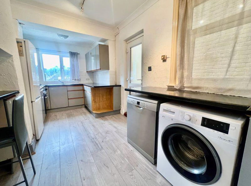 Thumbnail: 4 Bed, 1 Bath House Bournemouth BH9 R2HMO 🏡