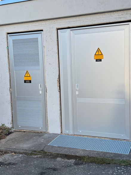 Trafostation, Tür, Netzstationen, Umspannstationen Reutlingen, Tübingen, Stuttgart, Metzingen, Metallbau, Sichtschutz, Schlosserei.