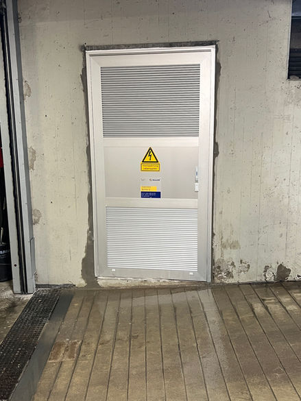 Trafostation, Tür, Netzstationen, Umspannstationen Reutlingen, Tübingen, Stuttgart, Metzingen, Metallbau, Sichtschutz, Schlosserei.