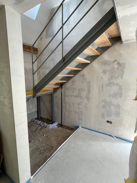 Treppe, Reutlingen, Tübingen, Stuttgart, Metzingen, Metallbau, Edelstahl, Sichtschutz, Schlosserei, Glas, Holz