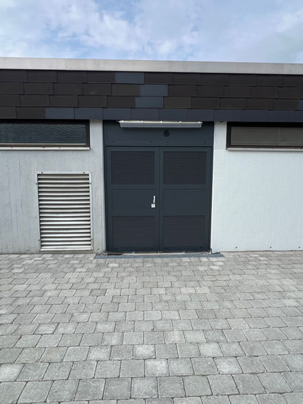 Trafostation, Tür, Netzstationen, Umspannstationen Reutlingen, Tübingen, Stuttgart, Metzingen, Metallbau, Sichtschutz, Schlosserei.