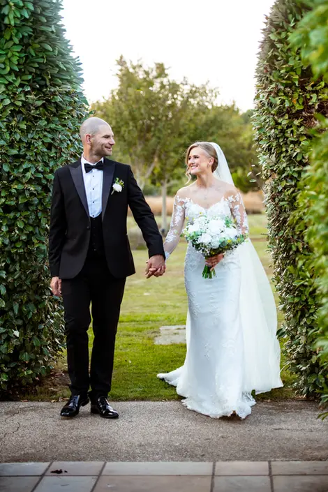 Classic and clean wedding photography