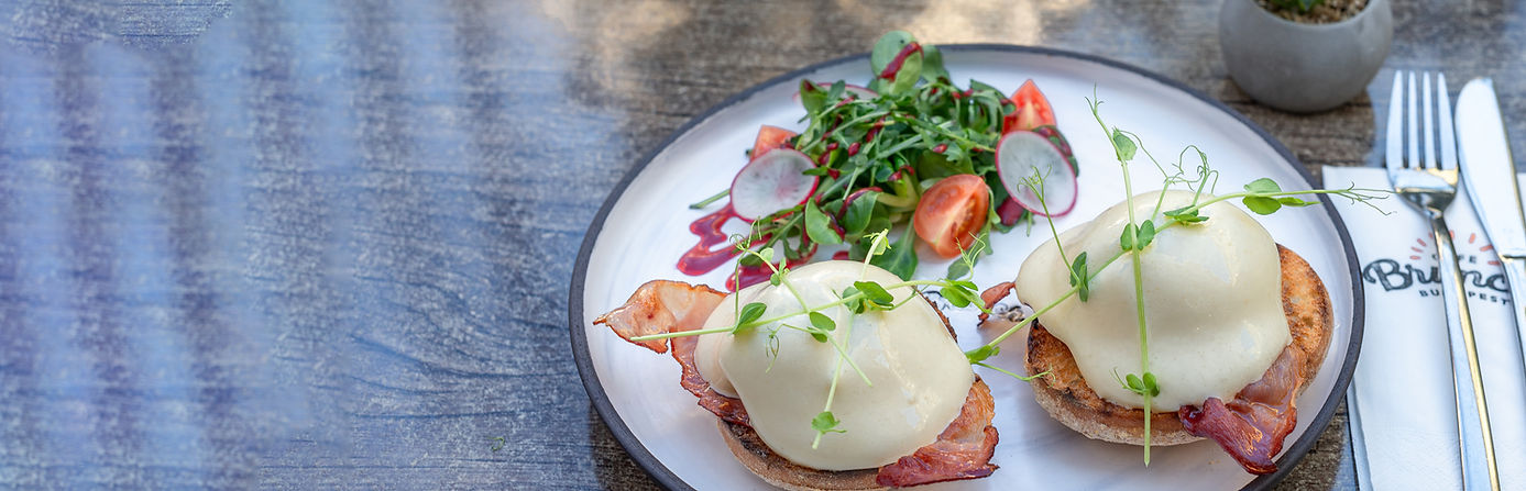 Cafe Brunch Budapest breakfast