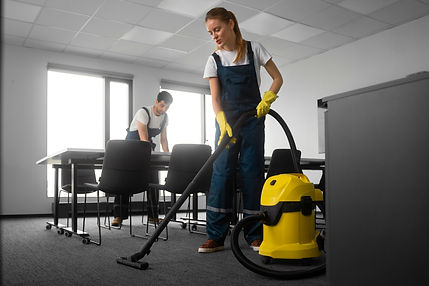 full-shot-people-cleaning-office.jpg