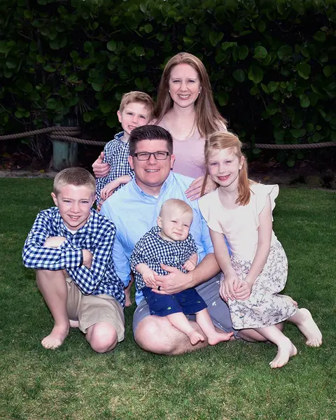Family Portrait by Scott Finney Photography LLC