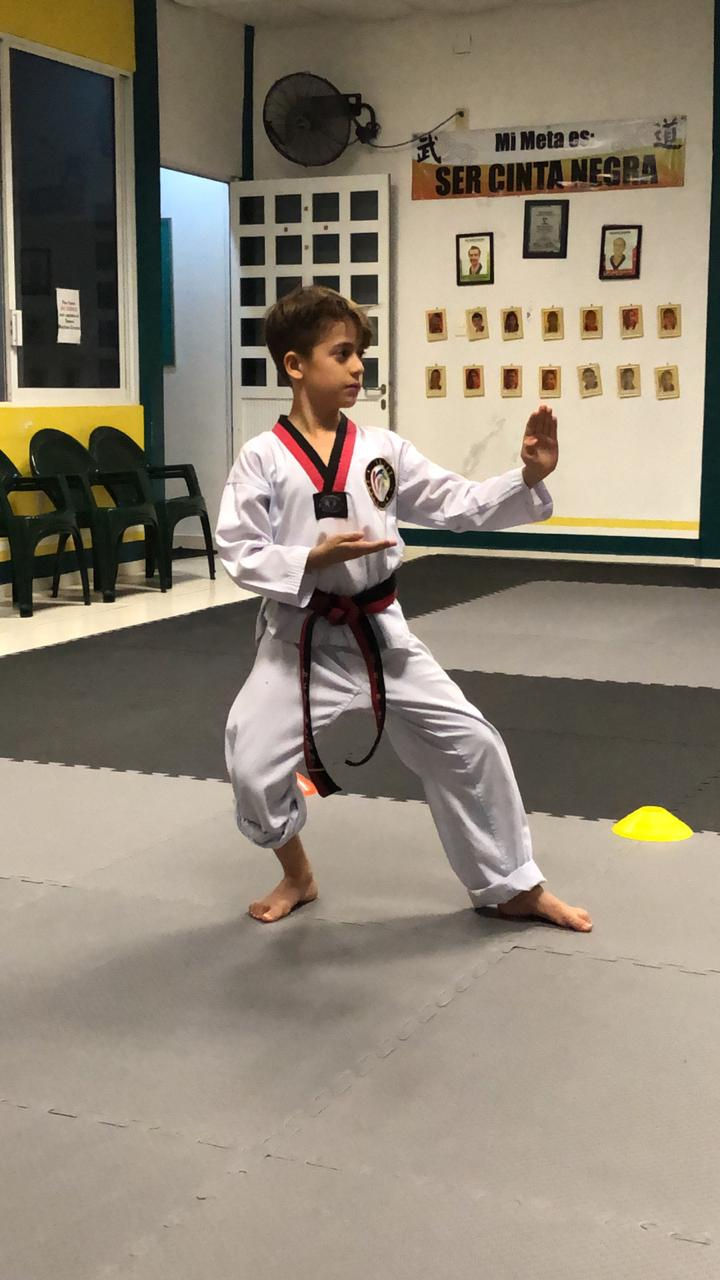Taekwondo, dedicación y disciplina...