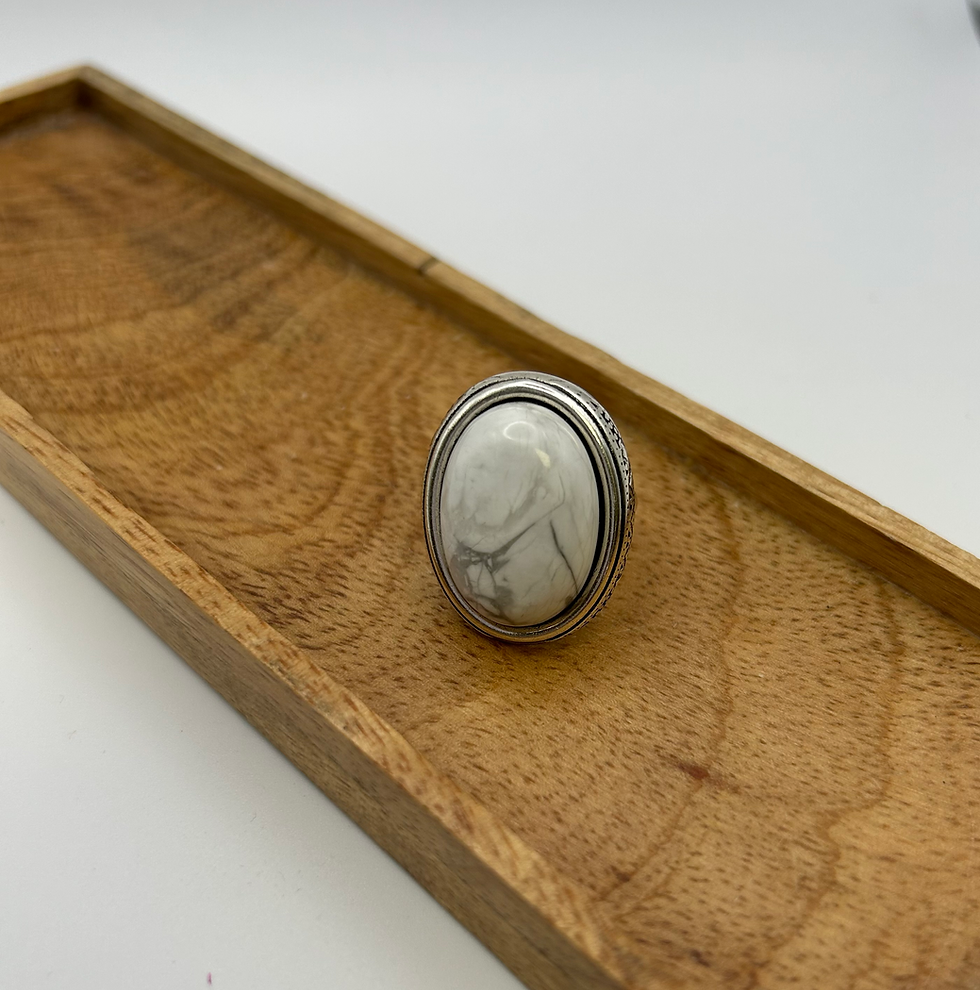 Miniature : Bague "Byblos" – Howlite & Argent Plaqué "porter la paix à même la peau"