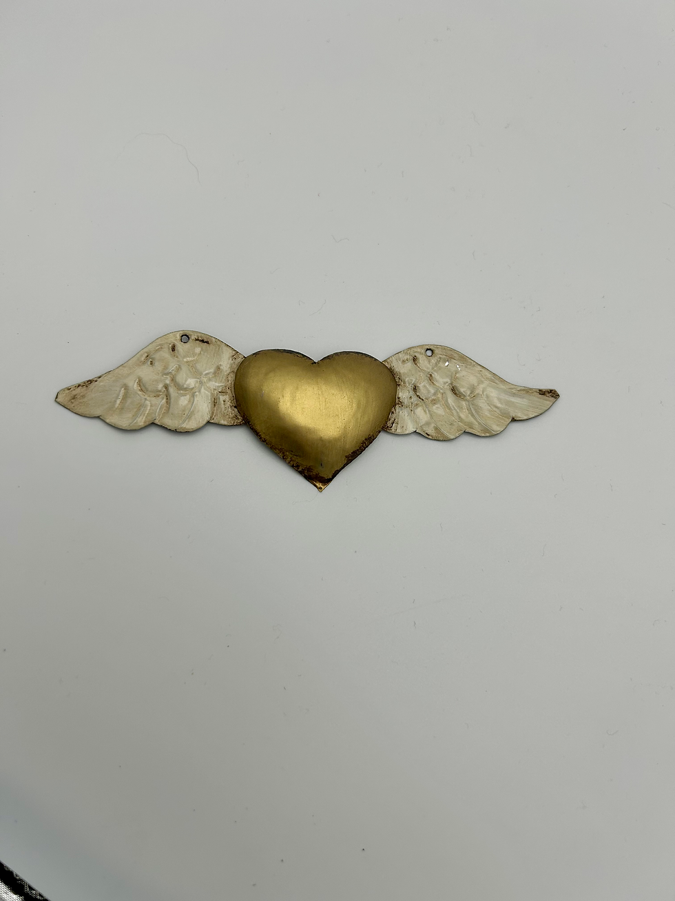 Petit Coeur "Espérance" avec ailes ouvertes et coeur doré