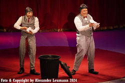 Duo Clowns Morris & Pasha Airplanes 2