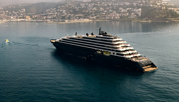 Ritz Carlton Yacht Collective Evrima - Exterior 3.png