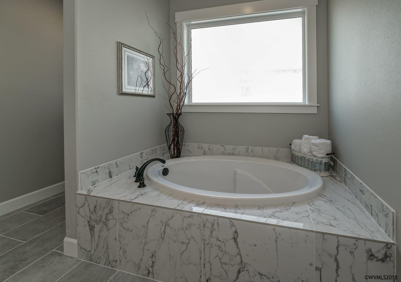 Custom Home Builder Wind River Homes LLC Oregon