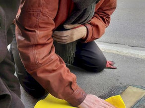 Stolpersteine nettoyées à Bâle