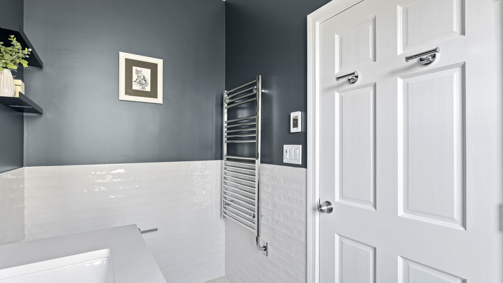 Towel warmer makes it oh so cozy on those cold New England days.