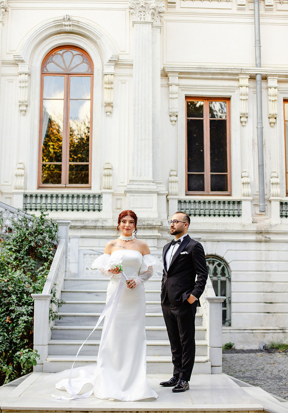 Adile Sultan Kasrı bahçesinde doğal ışıkta dış çekim