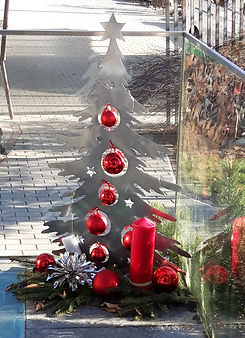 Christbaum aus Metall