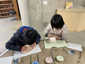 あんずの丘(絵付け)