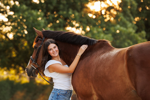 Senior portrait of girl in white shirt with bay horse | GA Horse and Rider Senior Portrait