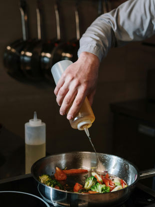 Welke olijfolie gebruik je waarvoor? Overzicht per toepassing