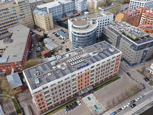 На крыше московского офиса СК Allianz установлены солнечные панели
