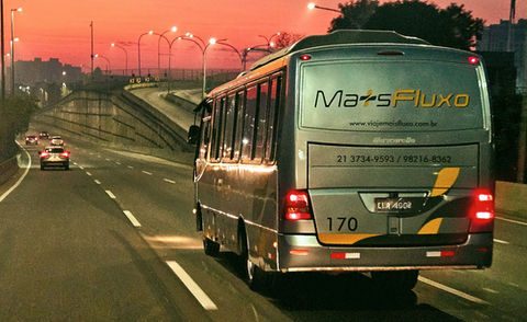 "Aluguel de micro-ônibus com motorista profissional para tours e viagens de longa distância partindo do Rio de Janeiro para cidades do interior e outros estados."