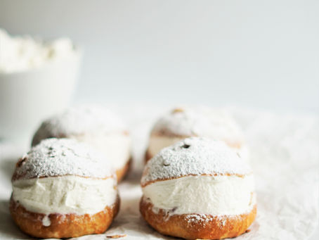 VEGAN CREAM BUNS