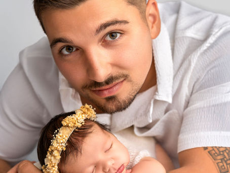 A Dad’s Guide to In-Home Newborn Photoshoots in Feltham & TW14