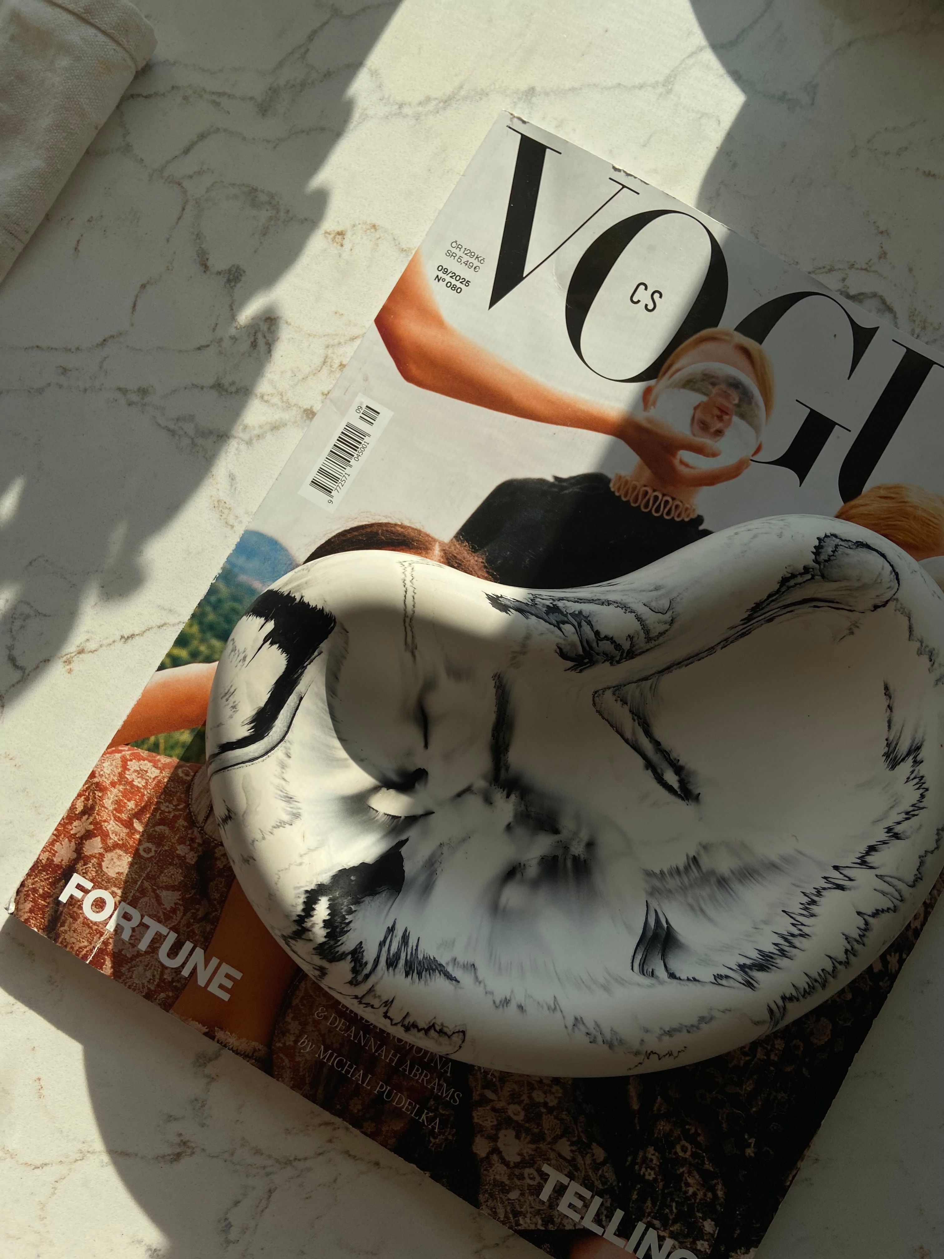 TARO marble black