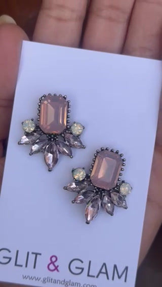 Thumbnail: CARINA EARRINGS - Pink