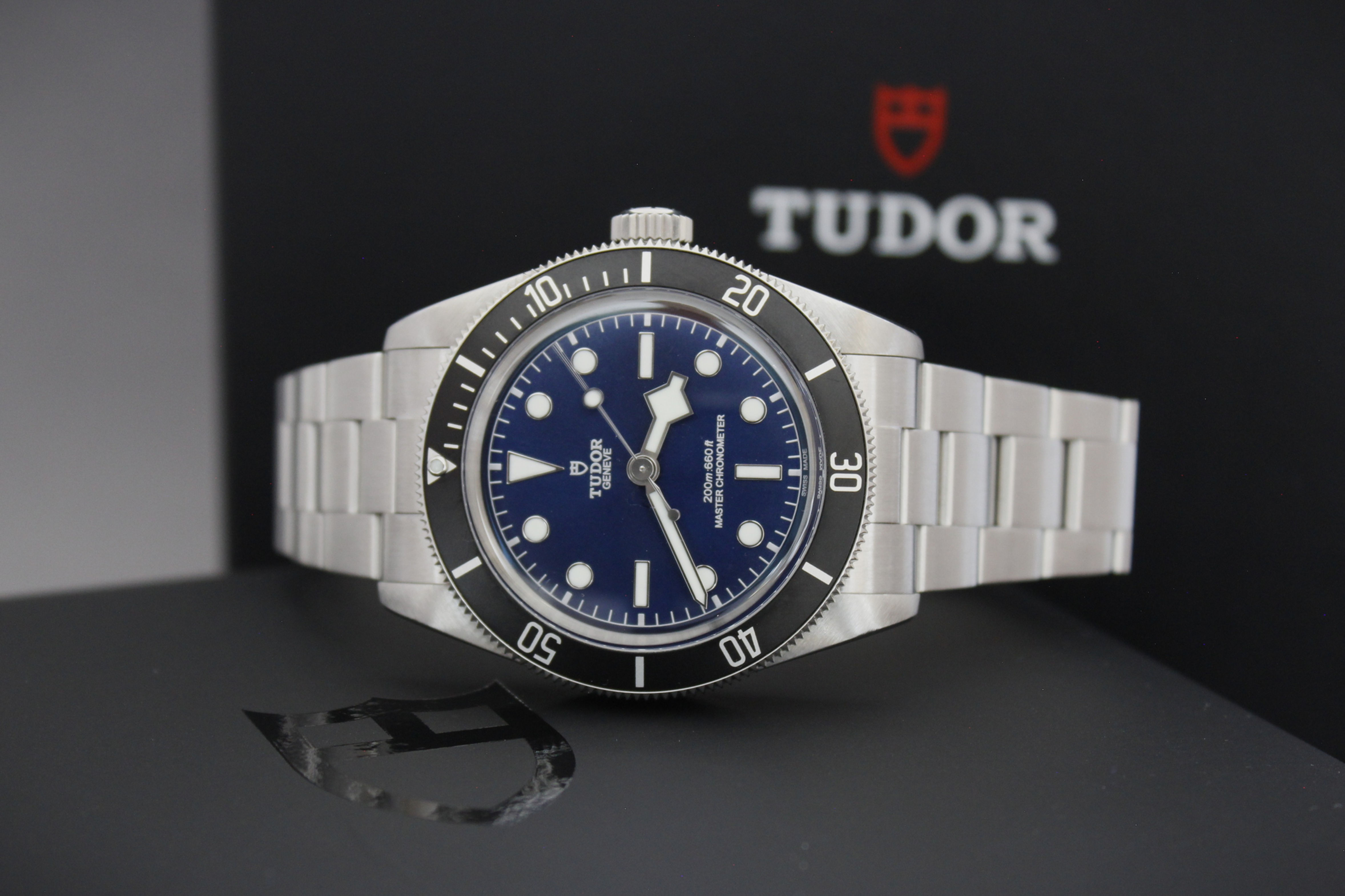 Tudor Black Bay 68
