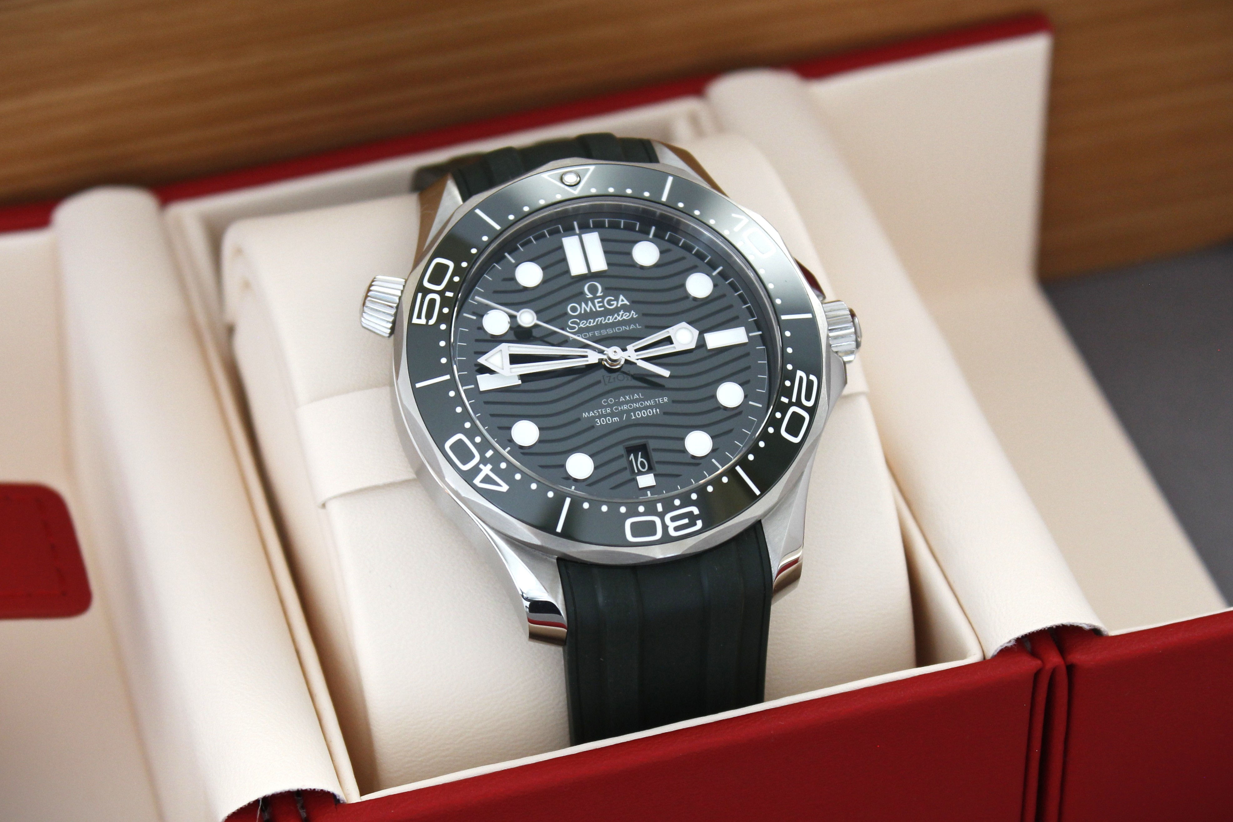 Omega Seamaster Diver 300m Green