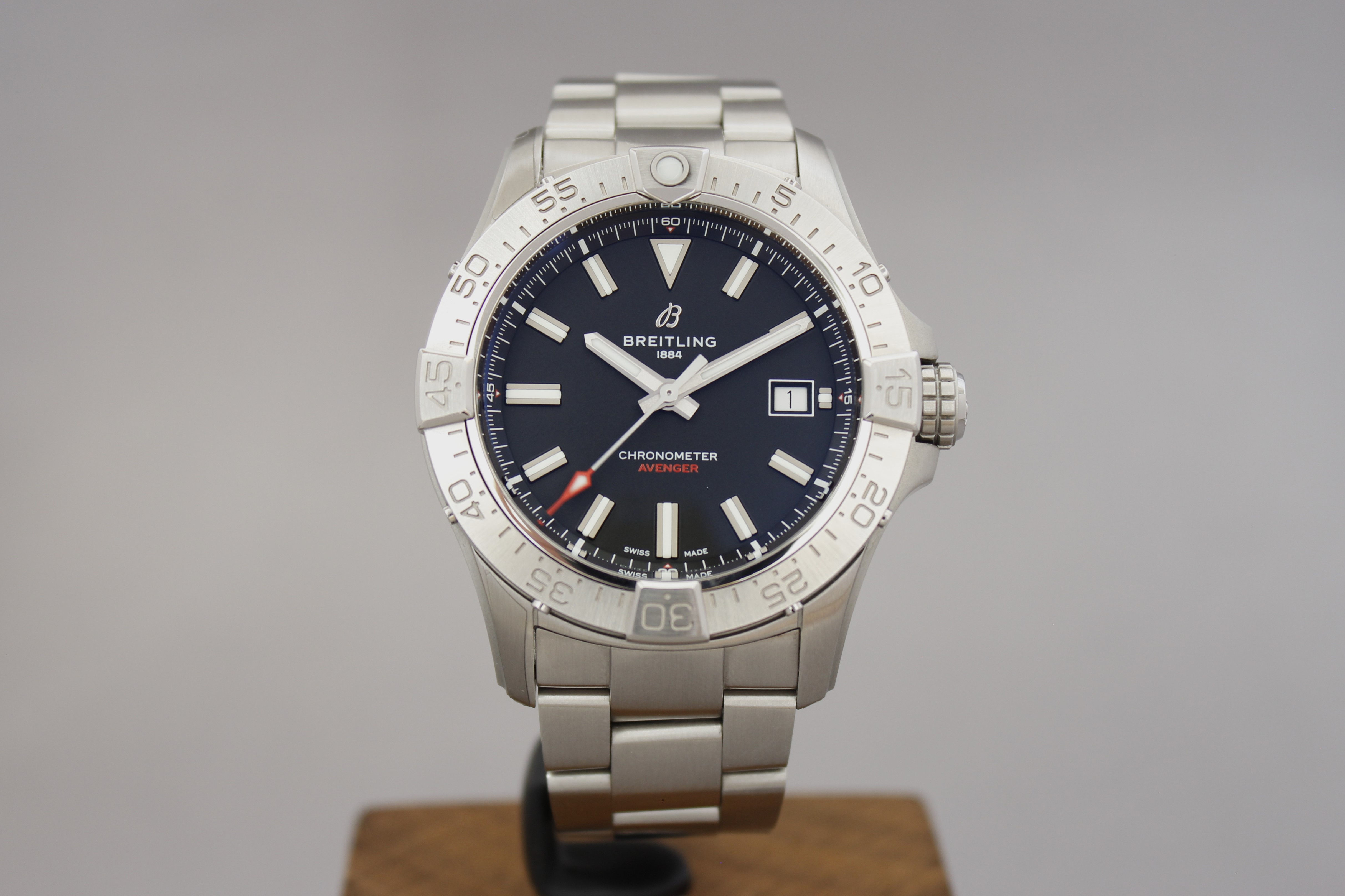 Breitling Avenger Automatic 42