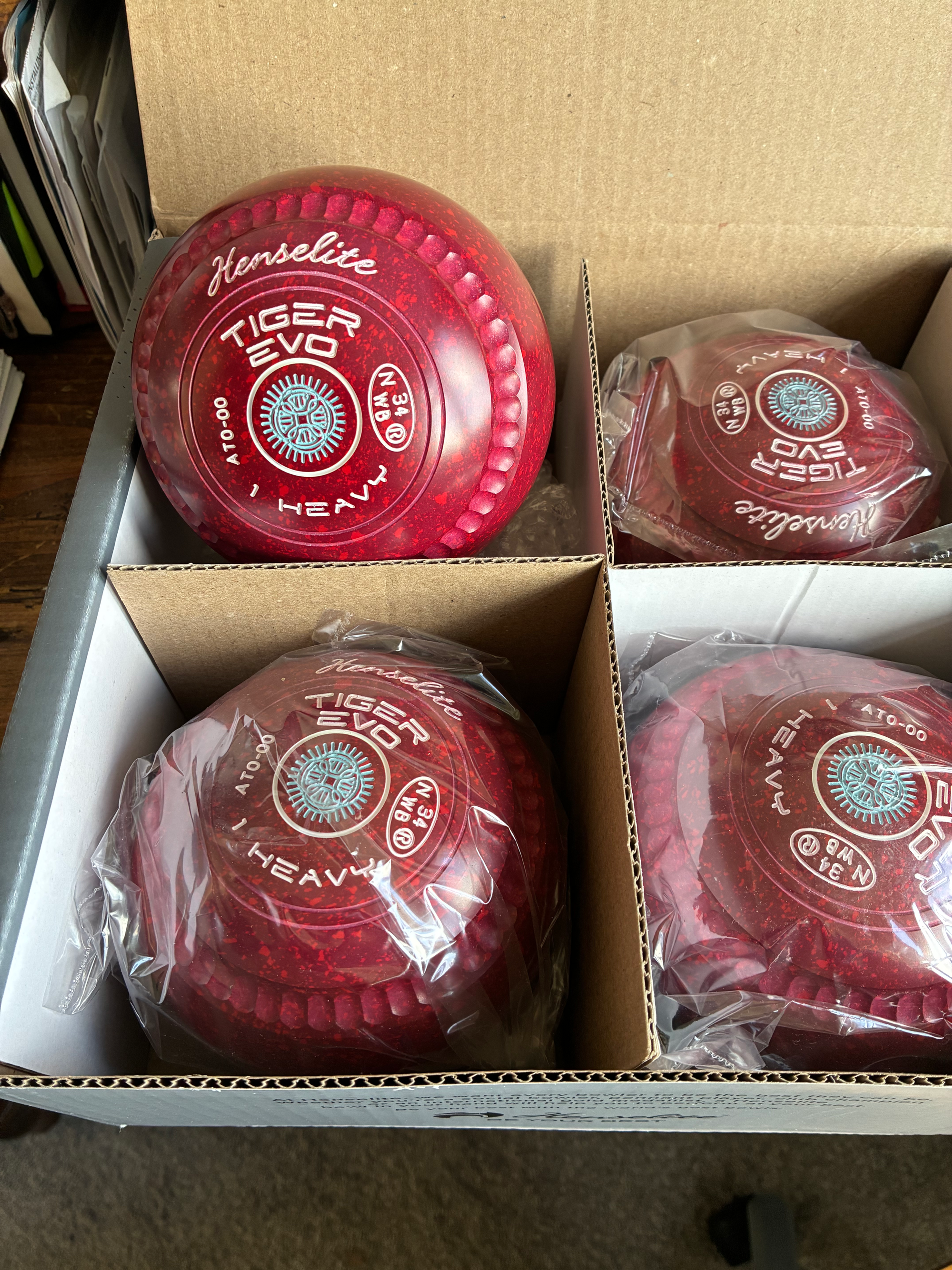 New Henselite Tiger Evo Ruby Red 1 HW Gripped