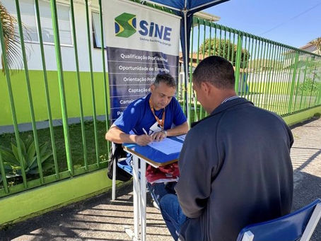 Sine Itinerante leva oportunidades de emprego para moradores de Maromba e Maringá