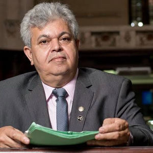 Marcelo Cabeleireiro pede o seu voto para vaga de deputado estadual