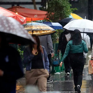 Domingo de eleições será chuvoso: frente fria e ciclone elevam risco de temporais no Brasil