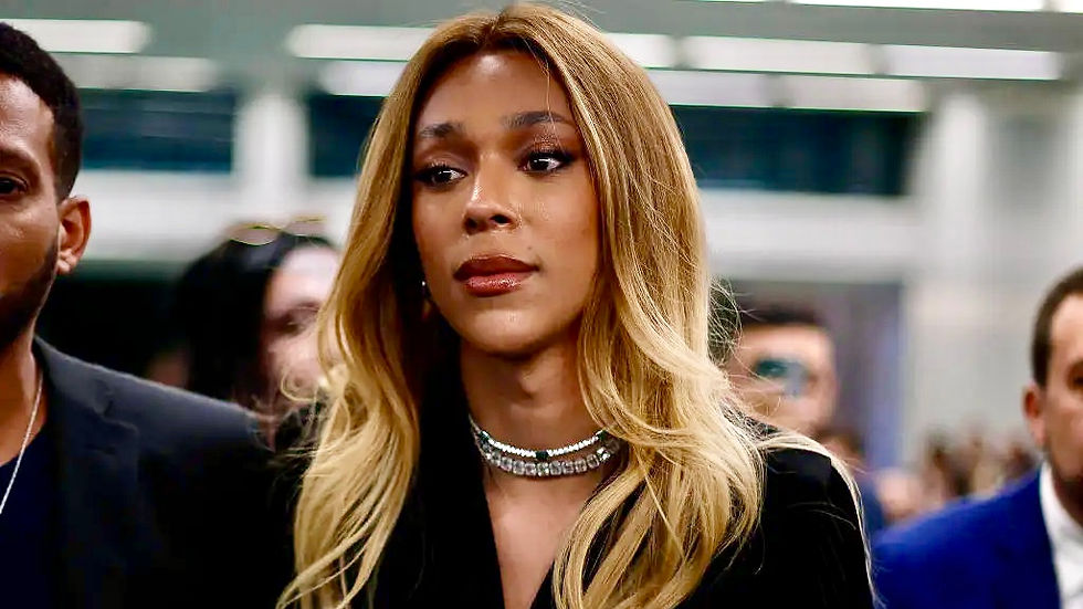 Pedido de cassação contra Erika Hilton reacende debate sobre limites do mandato parlamentar