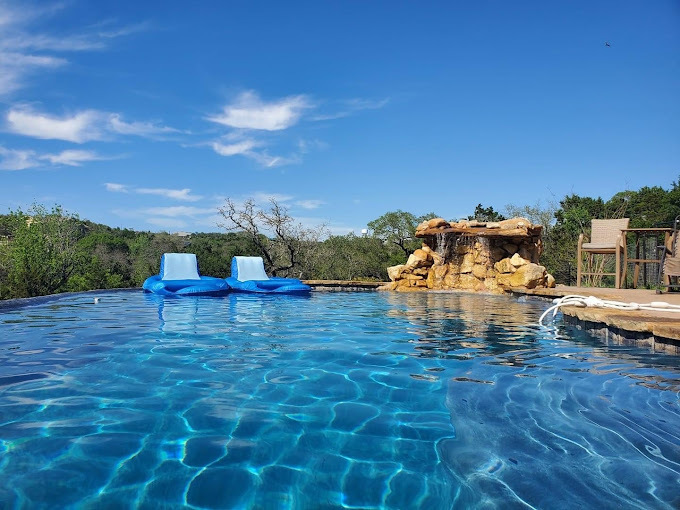 How to Choose the Perfect Pool Size and Depth: A Complete Guide for Texas Homeowners 2 a1da76 fcfb320cac8046159d4c635853eae0f7~mv2