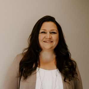 headshot - Holly Ward-d6b19705.png