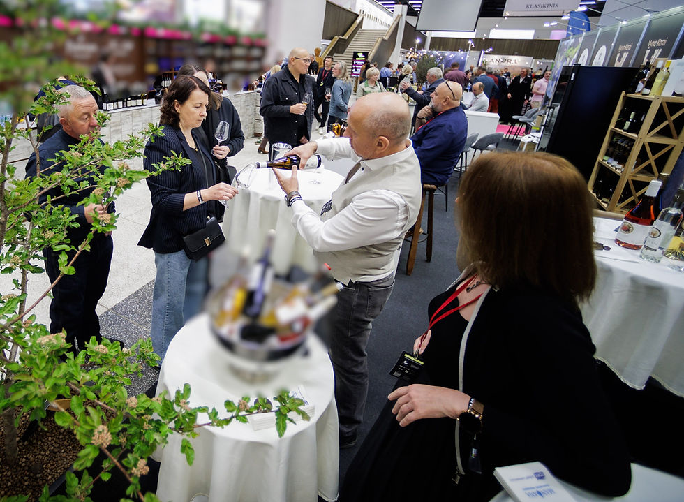 Ar bus sidro, vyno ir midaus po prasto 2025 metų derliaus