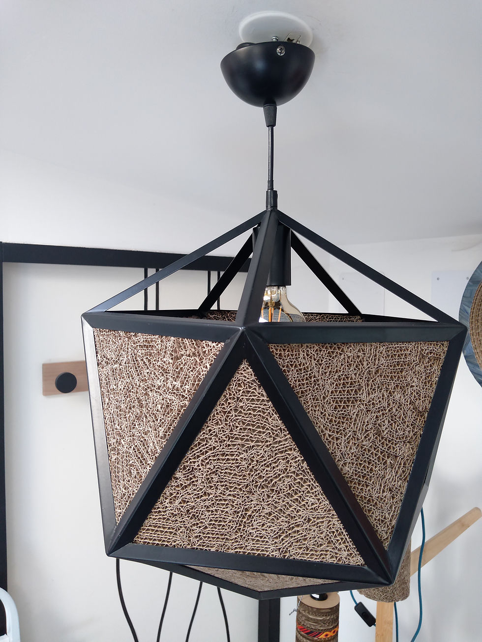 Thumbnail: Suspension octogonale métal et carton