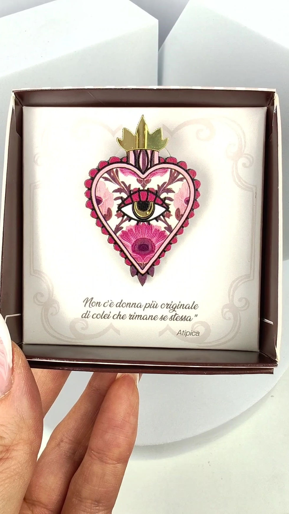 Miniatura: Spilla Cuore Sacro Peonia