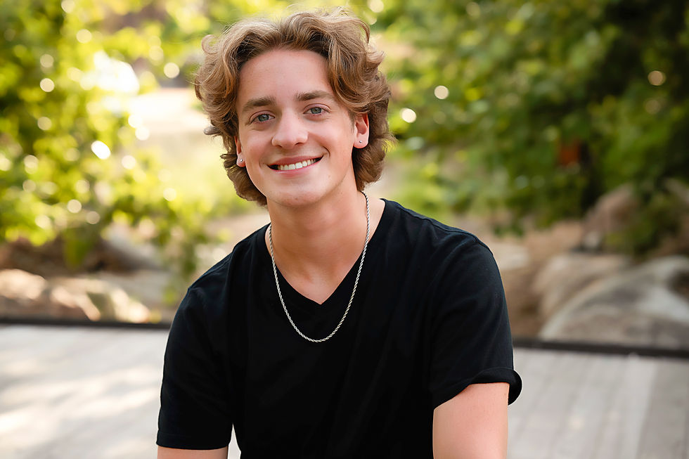 Landon_Senior202404189 copy