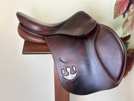 Selle Bruno Delgrange d'occasion : Equipements | Equitation - 19/08/2023 Selle Bruno Delgrange d'occasion : Equipements | Equitation - 19/08/2023