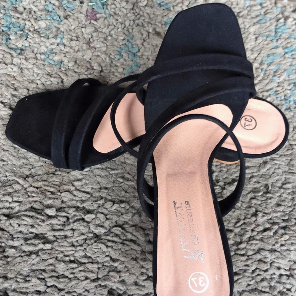 Sandales à talons / heeled sandals